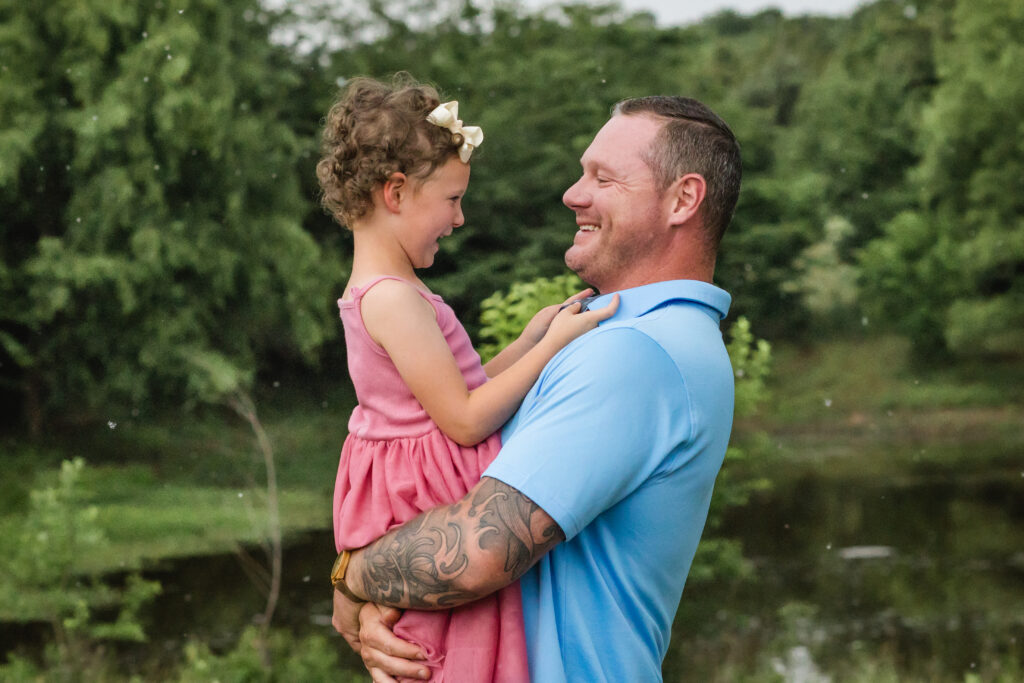 Outdoor North Texas family photos in a pasture