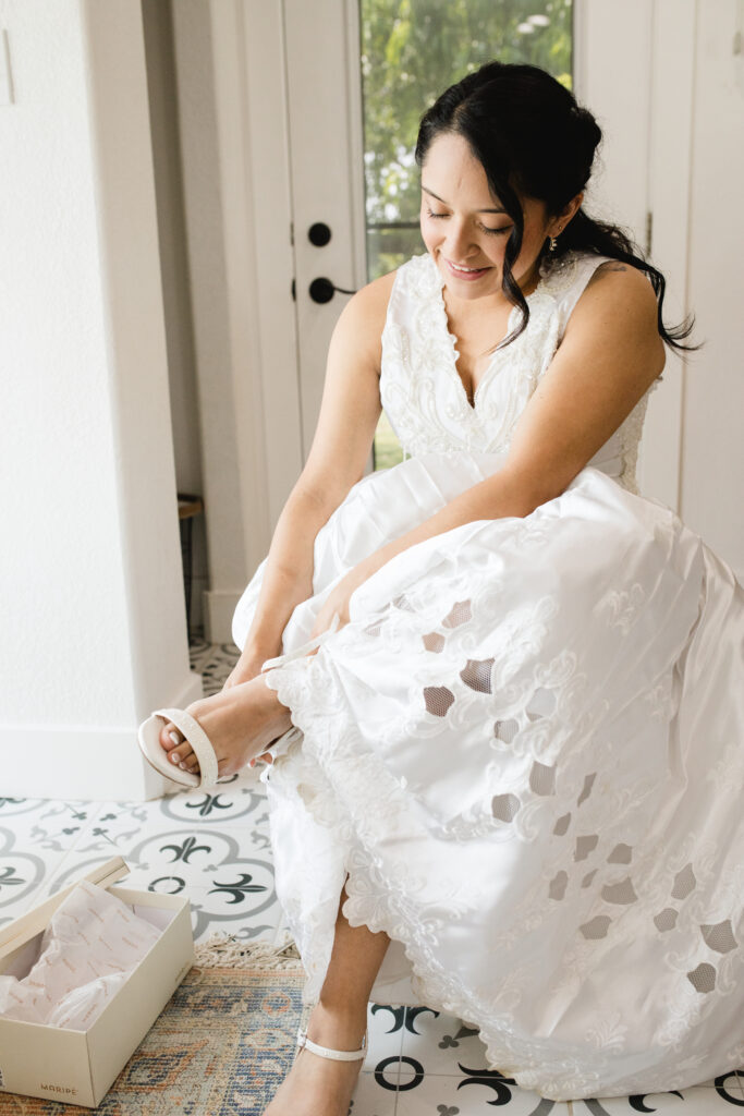 North Texas Outdoor Wedding - Bride Getting Ready