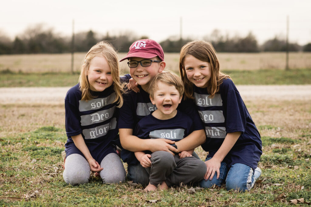 Family t-shirts to encourage family mission