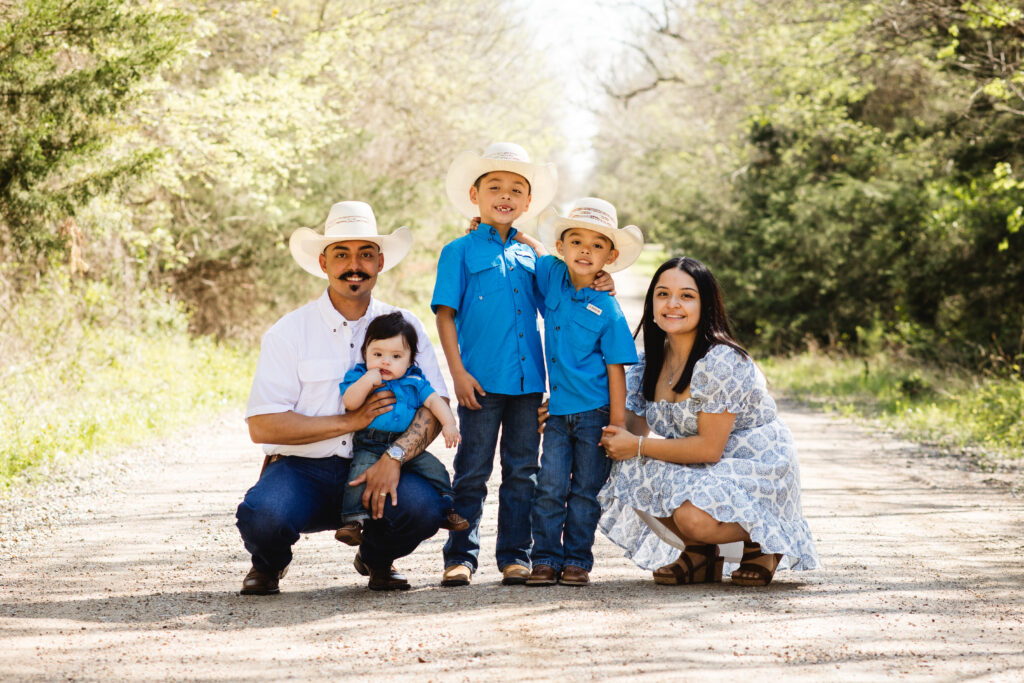 Family photos teach kids they matter